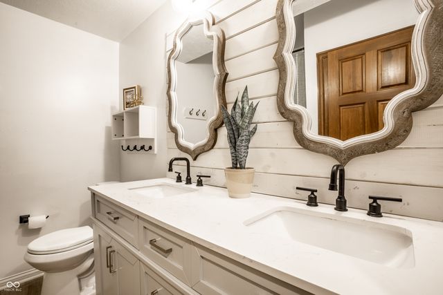 3608 Shoreline Drive, Greenwood, IN 46143