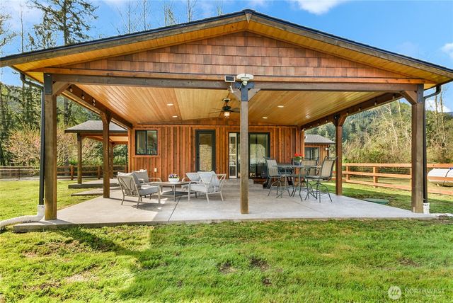 30313 State Route 530 NE, Arlington, WA 98223