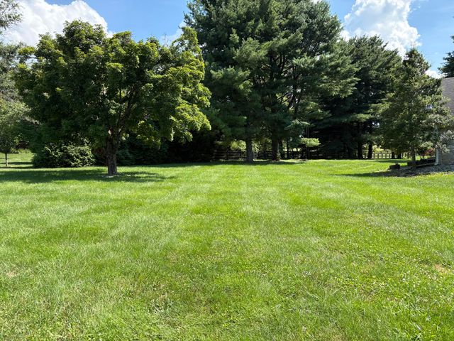 109 Barkley, Nicholasville, KY 40356