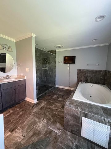 109 Barkley, Nicholasville, KY 40356