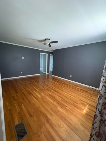 109 Barkley, Nicholasville, KY 40356