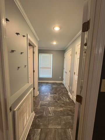 109 Barkley, Nicholasville, KY 40356