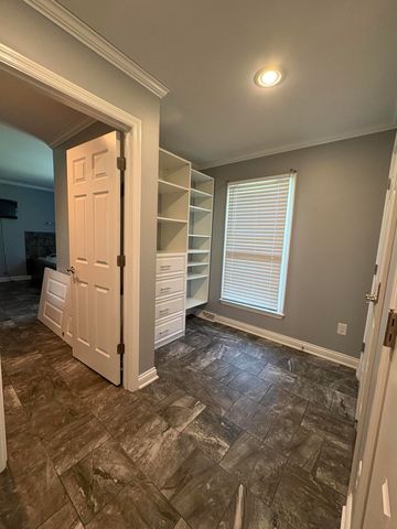 109 Barkley, Nicholasville, KY 40356