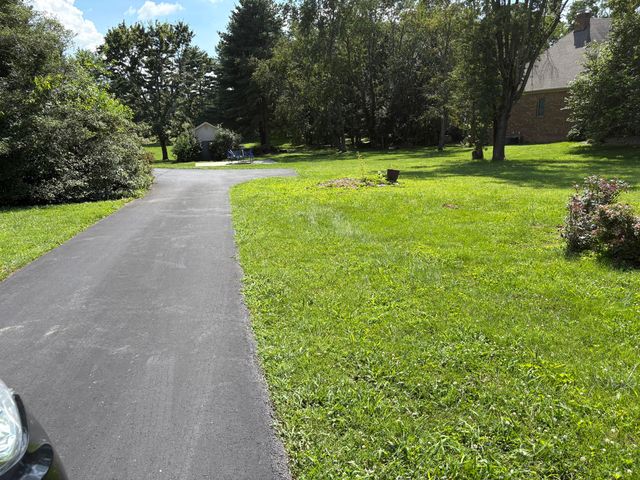 109 Barkley, Nicholasville, KY 40356