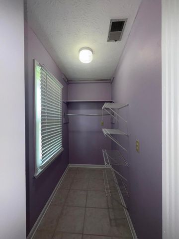 109 Barkley, Nicholasville, KY 40356