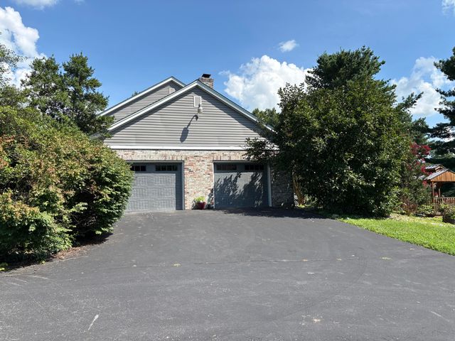 109 Barkley, Nicholasville, KY 40356