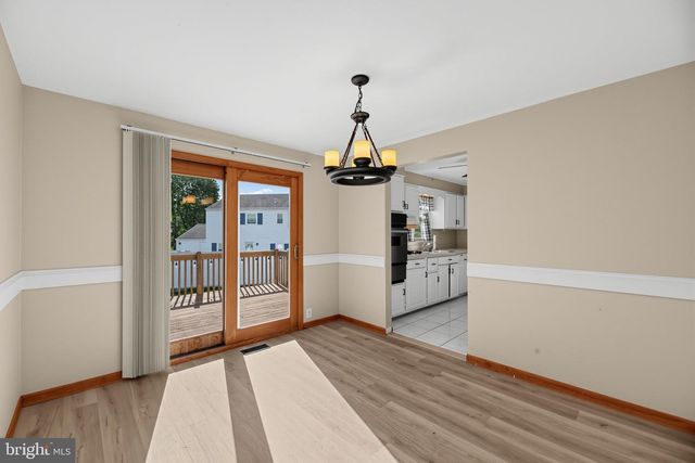 4 ROSLYN RD, Trenton, NJ 08610