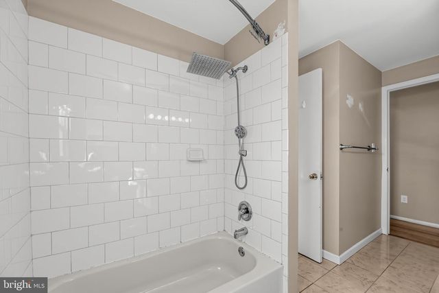 4 ROSLYN RD, Trenton, NJ 08610