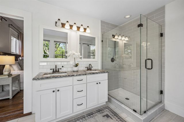 214 S Montclair Avenue, Dallas, TX 75208