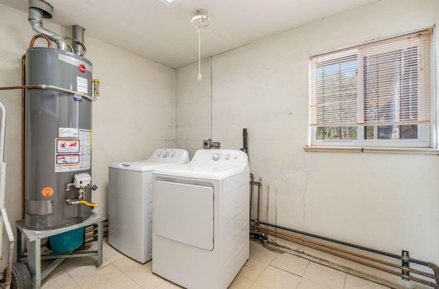 935 Manzano Street NE, Albuquerque, NM 87110