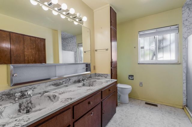 935 Manzano Street NE, Albuquerque, NM 87110