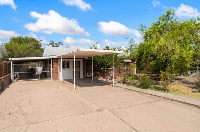 935 Manzano Street NE, Albuquerque, NM 87110