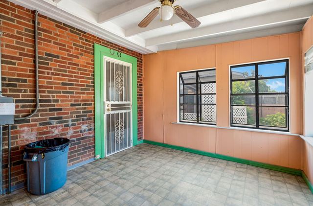 935 Manzano Street NE, Albuquerque, NM 87110