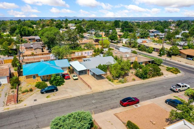 935 Manzano Street NE, Albuquerque, NM 87110