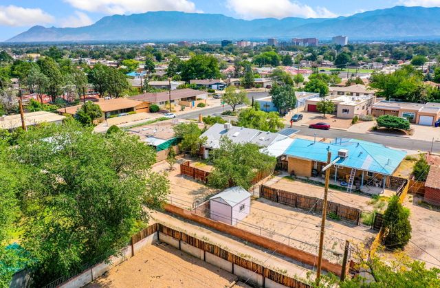 935 Manzano Street NE, Albuquerque, NM 87110
