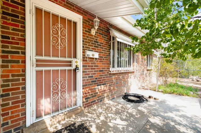 935 Manzano Street NE, Albuquerque, NM 87110