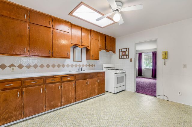 935 Manzano Street NE, Albuquerque, NM 87110