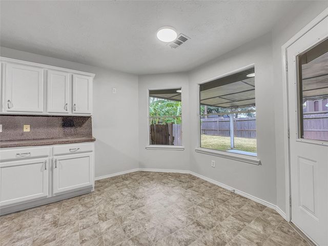 10623 Redwood Drive, Baytown, TX 77523