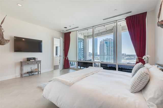 2408 Victory Park Lane 1233, Dallas, TX 75219