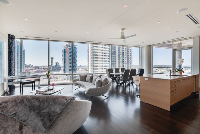 2408 Victory Park Lane 1233, Dallas, TX 75219