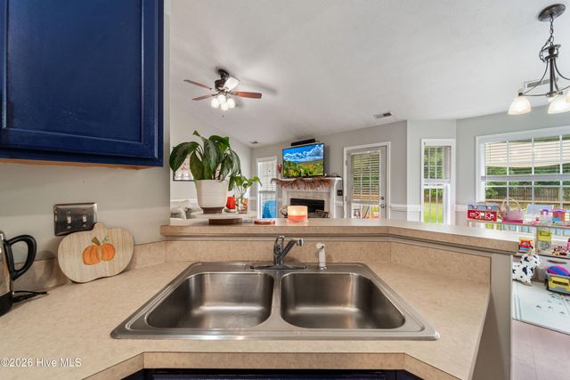 183 Bridlewood Drive, Jacksonville, NC 28540