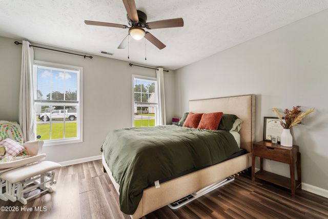 183 Bridlewood Drive, Jacksonville, NC 28540