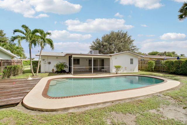 313 BALSAM Street, Palm Beach Gardens, FL 33410