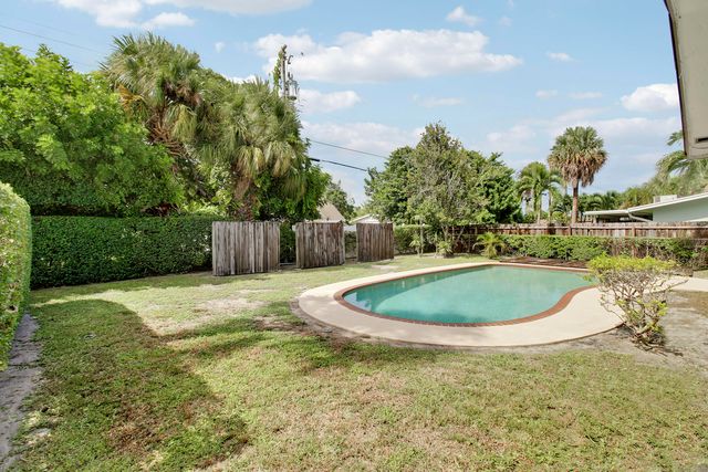 313 BALSAM Street, Palm Beach Gardens, FL 33410
