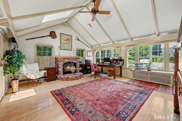 21 Compo Parkway, Westport, CT 06880