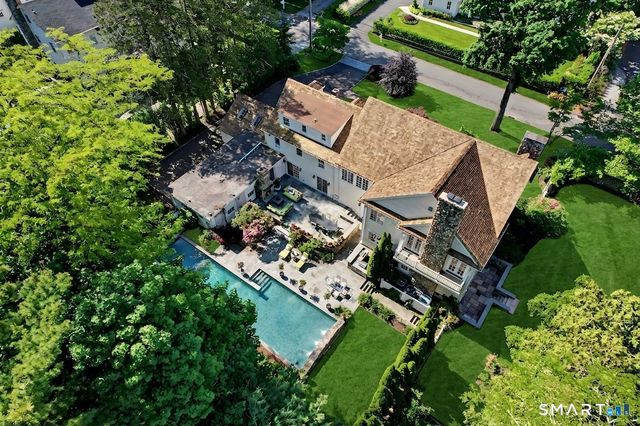 21 Compo Parkway, Westport, CT 06880