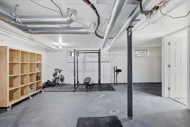 2037 E Touhy Avenue, Des Plaines, IL 60018