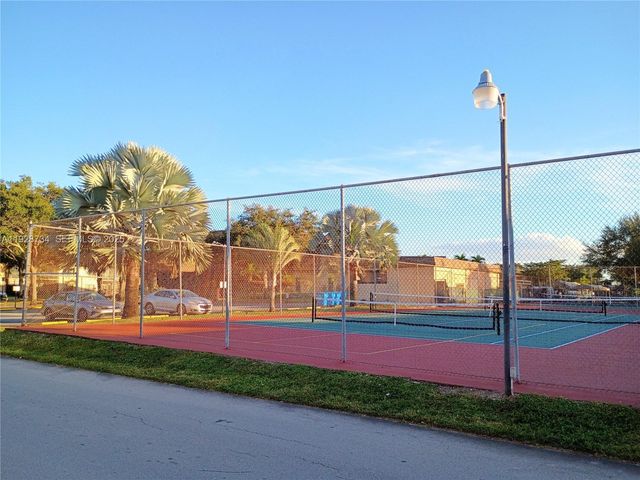 151 Berkley Rd 308, Hollywood, FL 33024