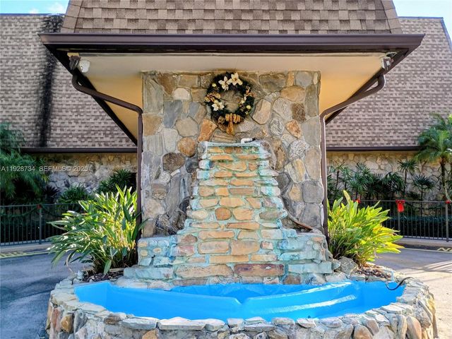 151 Berkley Rd 308, Hollywood, FL 33024