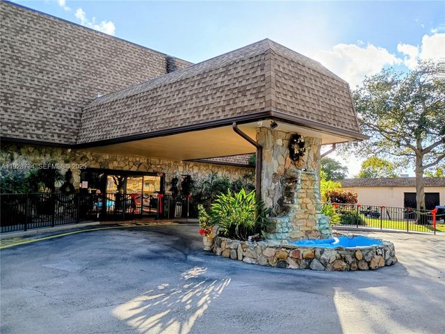 151 Berkley Rd 308, Hollywood, FL 33024