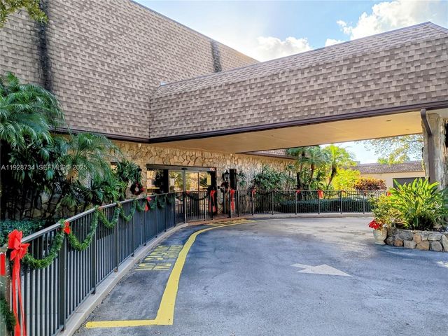 151 Berkley Rd 308, Hollywood, FL 33024