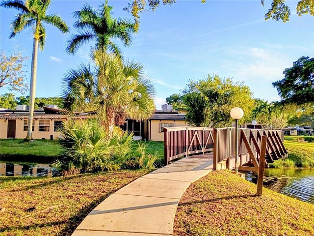 151 Berkley Rd 308, Hollywood, FL 33024