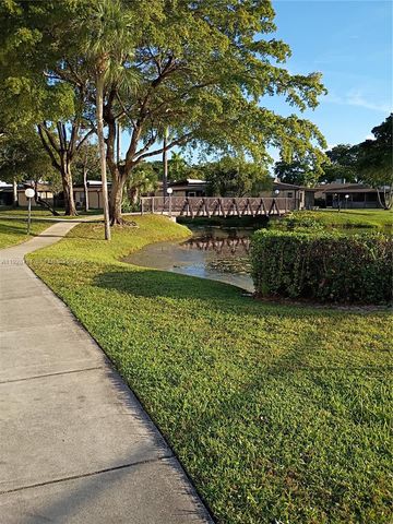 151 Berkley Rd 308, Hollywood, FL 33024