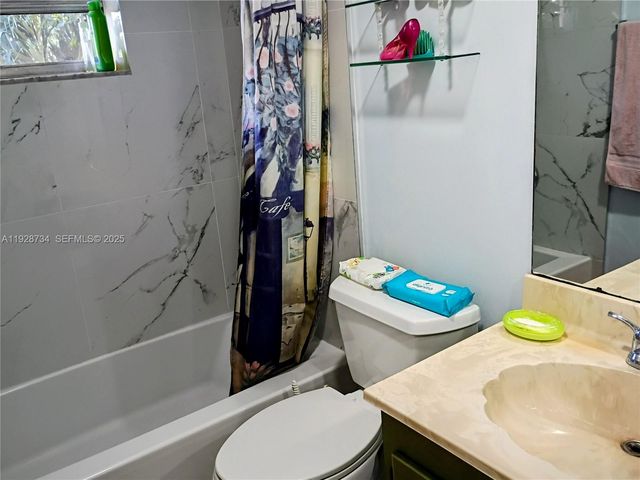 151 Berkley Rd 308, Hollywood, FL 33024