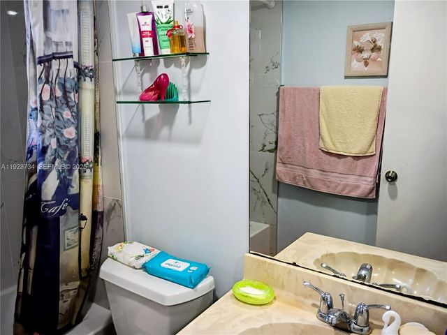 151 Berkley Rd 308, Hollywood, FL 33024