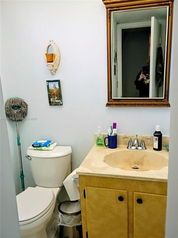 151 Berkley Rd 308, Hollywood, FL 33024