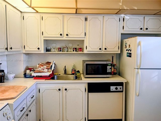 151 Berkley Rd 308, Hollywood, FL 33024