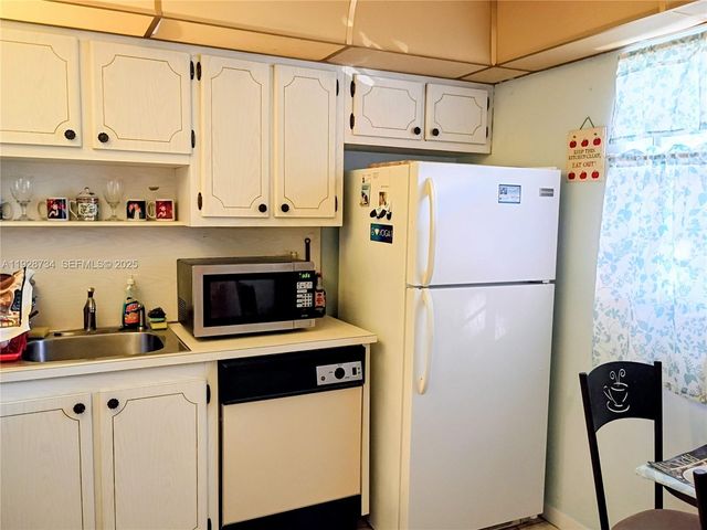 151 Berkley Rd 308, Hollywood, FL 33024