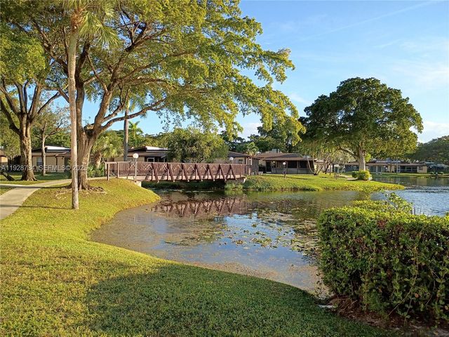 151 Berkley Rd 308, Hollywood, FL 33024