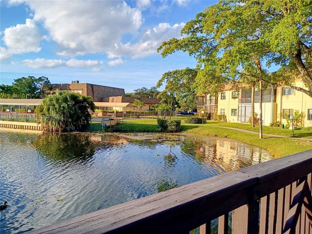 151 Berkley Rd 308, Hollywood, FL 33024