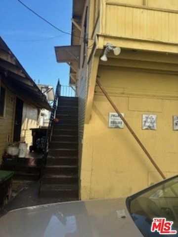 4811 S Gramercy Place, Los Angeles, CA 90062