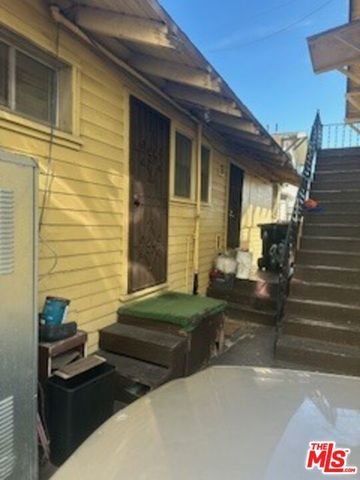 4811 S Gramercy Place, Los Angeles, CA 90062