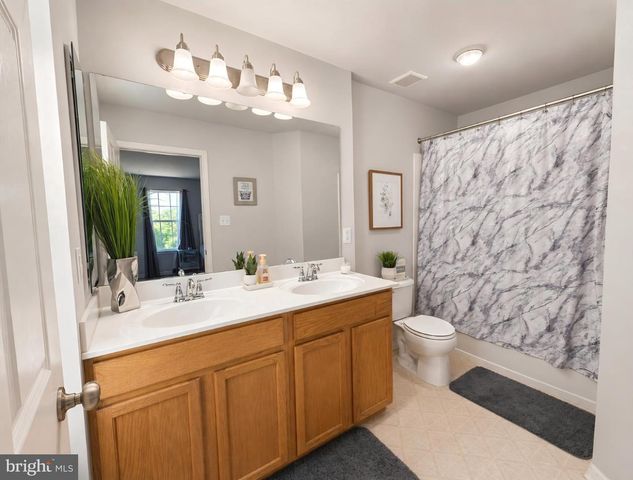 2520 OLD FARM DR, Vineland, NJ 08361