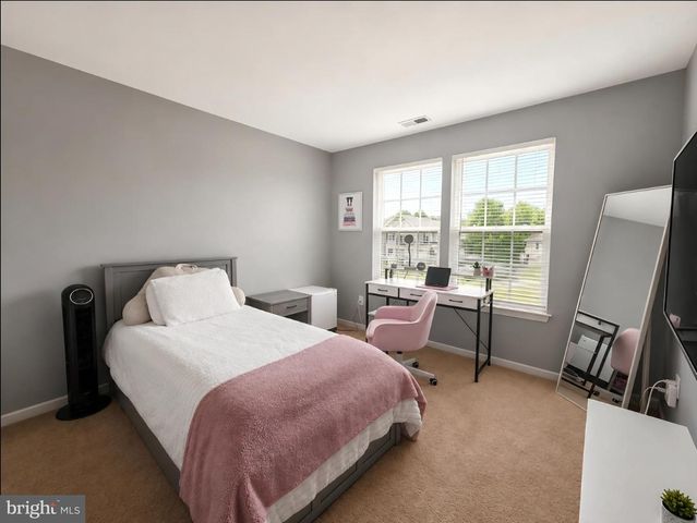 2520 OLD FARM DR, Vineland, NJ 08361
