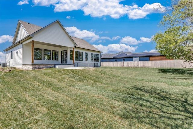 264 S Ciderbluff Cir, Wichita, KS 67052