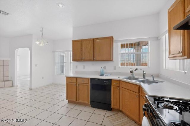 9044 Roswell Road, Mesilla Park, NM 88047